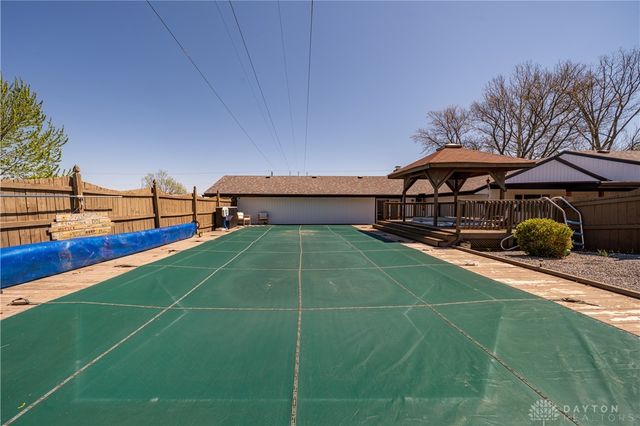 9853 Clearcreek Franklin Road, Franklin Twp, OH 45342