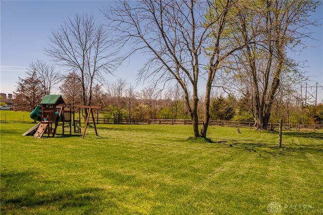 9853 Clearcreek Franklin Road, Franklin Twp, OH 45342