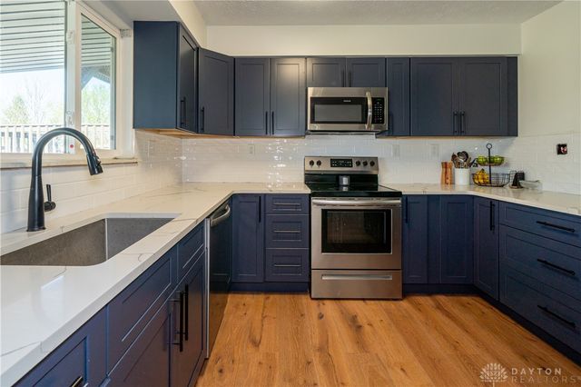 9853 Clearcreek Franklin Road, Franklin Twp, OH 45342