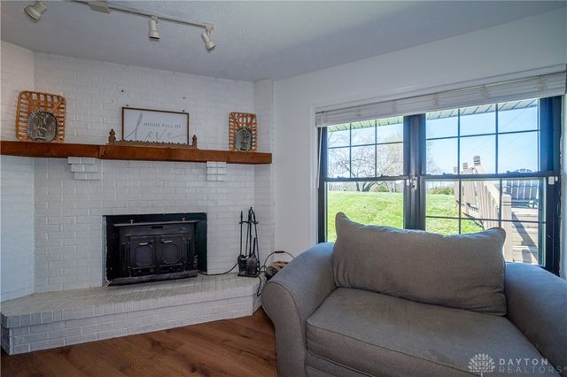 9853 Clearcreek Franklin Road, Franklin Twp, OH 45342
