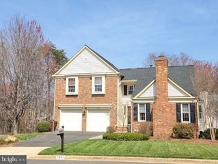 7801 BLUE JASMINE CT, Springfield, VA 22153