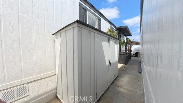 17820 Lakewood 30, Bellflower, CA 90706