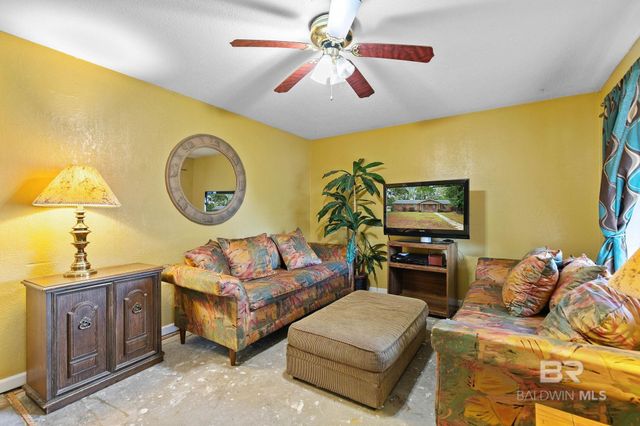 1701 Phillips Lane, Mobile, AL 36618