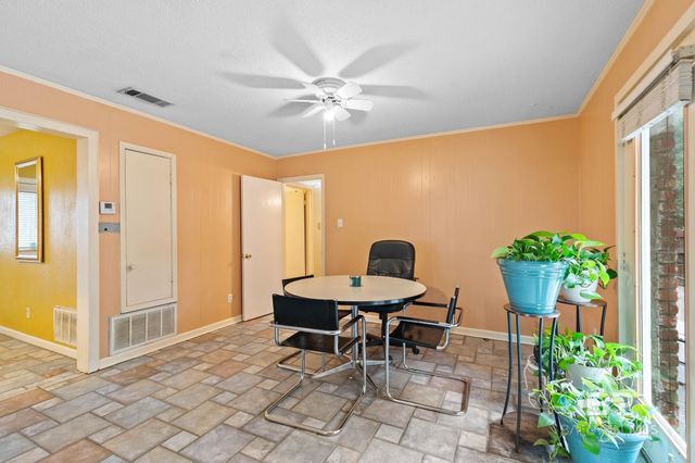 1701 Phillips Lane, Mobile, AL 36618