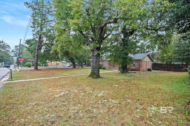 1701 Phillips Lane, Mobile, AL 36618