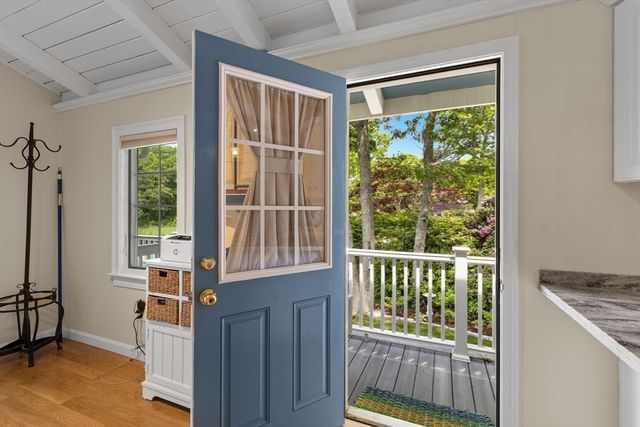 133 Edgewater Dr W, Falmouth, MA 02536