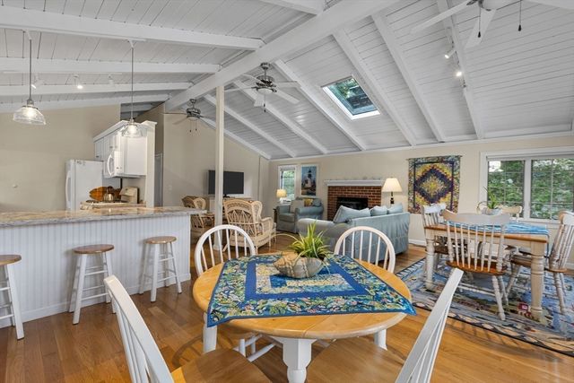 133 Edgewater Dr W, Falmouth, MA 02536