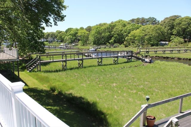 133 Edgewater Dr W, Falmouth, MA 02536