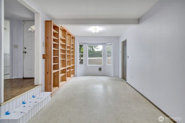 1860 S 128th Street, Burien, WA 98168