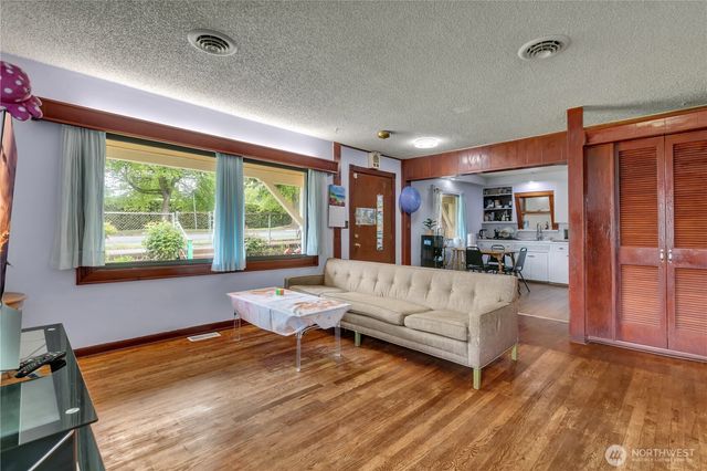 1860 S 128th Street, Burien, WA 98168