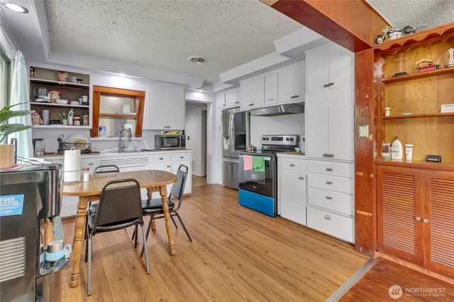 1860 S 128th Street, Burien, WA 98168