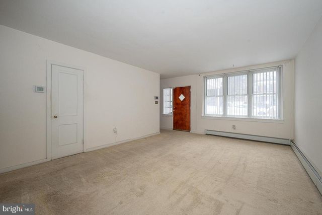 52 WENTWORTH LN, Bryn Mawr, PA 19010