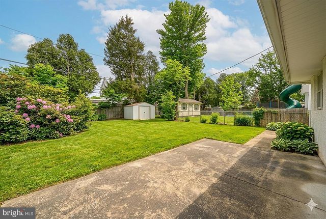 52 WENTWORTH LN, Bryn Mawr, PA 19010