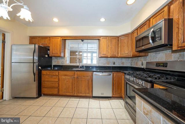 52 WENTWORTH LN, Bryn Mawr, PA 19010