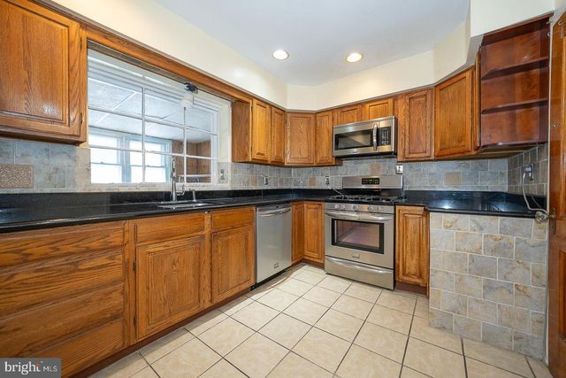 52 WENTWORTH LN, Bryn Mawr, PA 19010