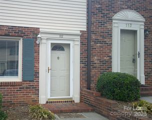 1330 5th Street NE 112, Hickory, NC 28601