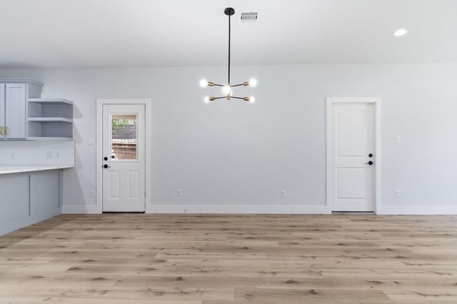 7040 Kinney Street, Houston, TX 77087