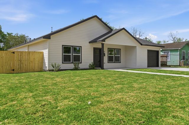 7040 Kinney Street, Houston, TX 77087