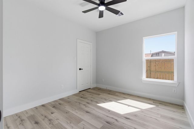 7040 Kinney Street, Houston, TX 77087