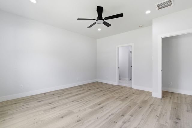 7040 Kinney Street, Houston, TX 77087