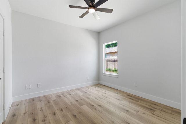 7040 Kinney Street, Houston, TX 77087