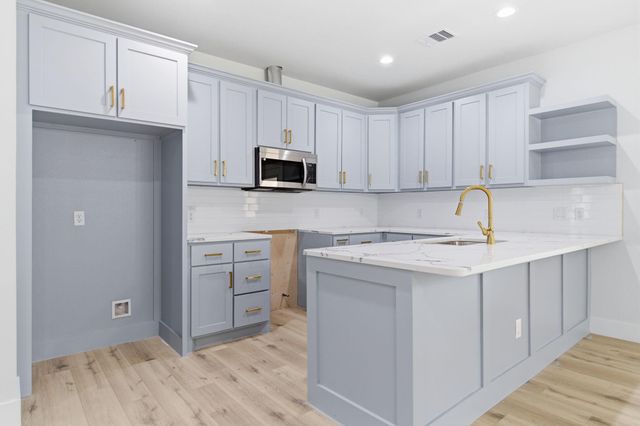 7040 Kinney Street, Houston, TX 77087