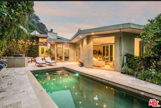 3685 Mandeville Canyon Road, Los Angeles, CA 90049