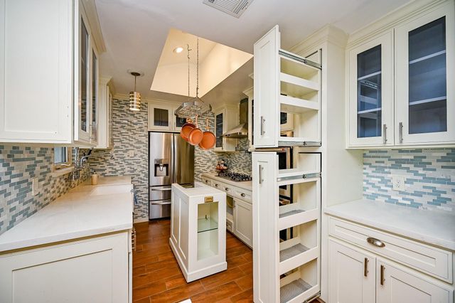 10346 Carlow Lane, La Porte, TX 77571