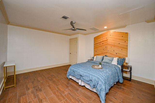 10346 Carlow Lane, La Porte, TX 77571