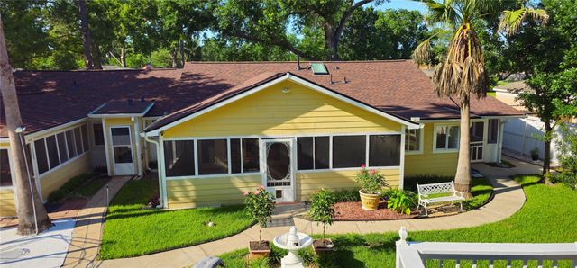 10346 Carlow Lane, La Porte, TX 77571