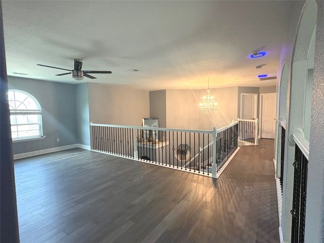 1240 Kensington Drive, Desoto, TX 75115