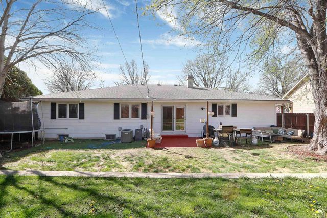 3460 Treesmill Drive, Manhattan, KS 66503