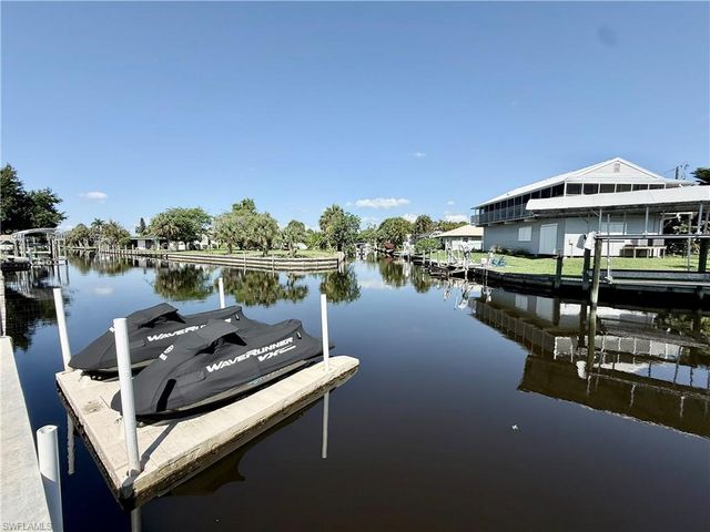 122 E North Shore AVE, North Fort Myers, FL 33917