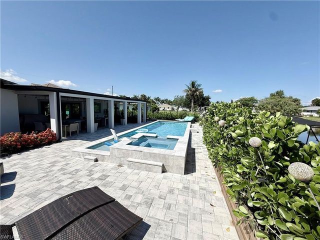 122 E North Shore AVE, North Fort Myers, FL 33917