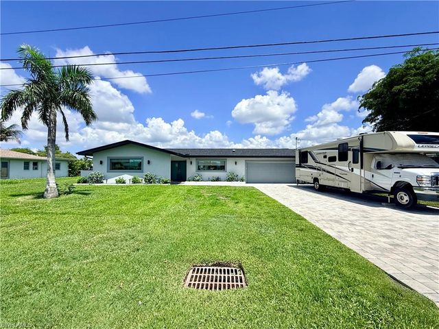 122 E North Shore AVE, North Fort Myers, FL 33917