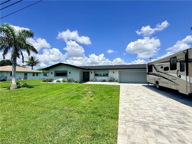 122 E North Shore AVE, North Fort Myers, FL 33917