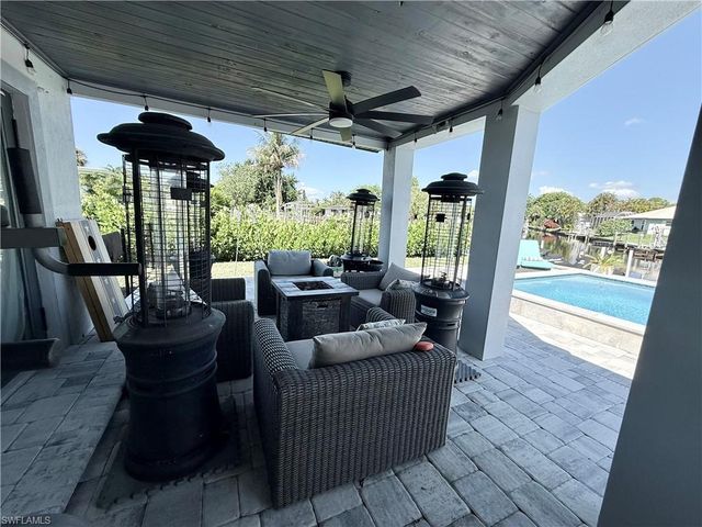 122 E North Shore AVE, North Fort Myers, FL 33917