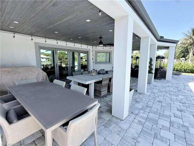 122 E North Shore AVE, North Fort Myers, FL 33917