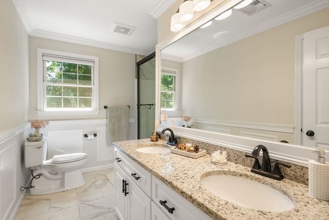 23 Falcon Ridge Dr, Hopkinton, MA 01748