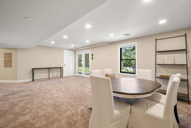 23 Falcon Ridge Dr, Hopkinton, MA 01748
