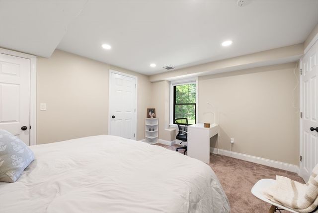 23 Falcon Ridge Dr, Hopkinton, MA 01748