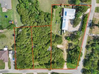1305 W Chippewa Trail, Granbury, TX 76048