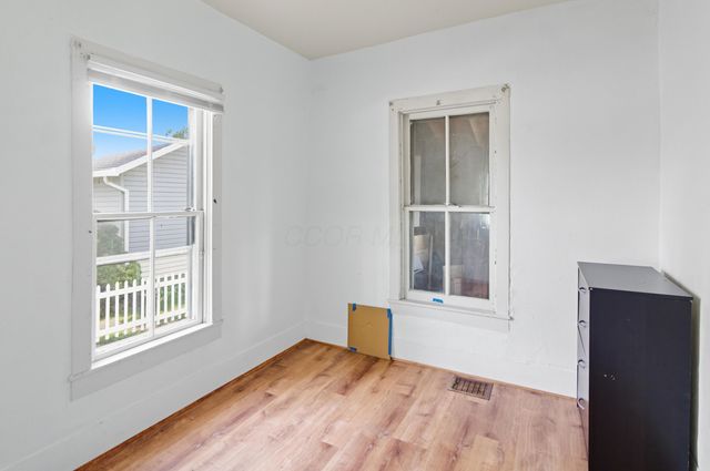 101 W 2nd Street, Frazeysburg, OH 43822