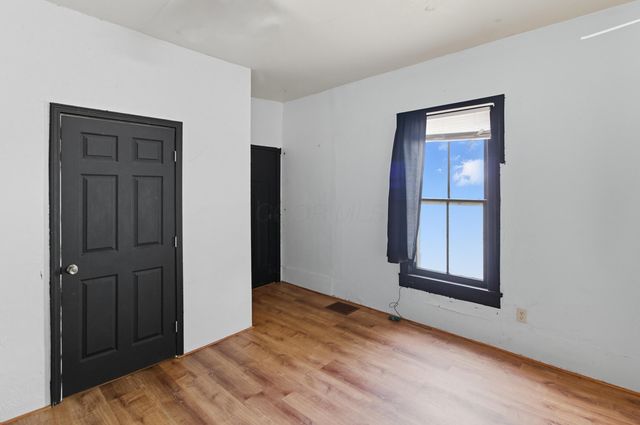 101 W 2nd Street, Frazeysburg, OH 43822