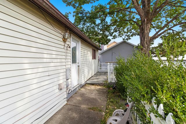 101 W 2nd Street, Frazeysburg, OH 43822