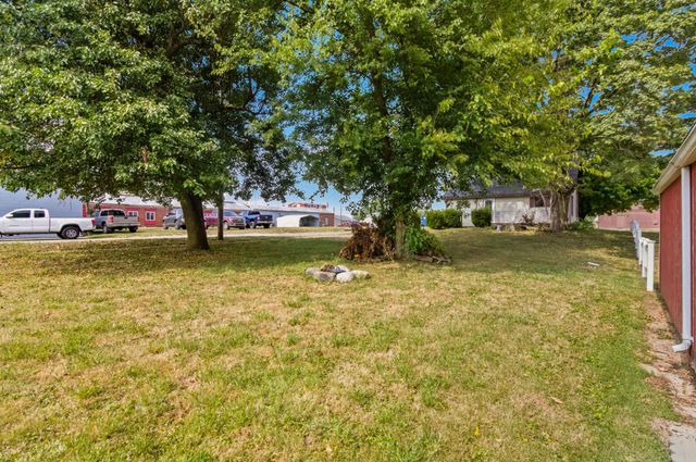 101 W 2nd Street, Frazeysburg, OH 43822