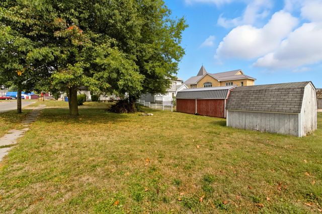 101 W 2nd Street, Frazeysburg, OH 43822