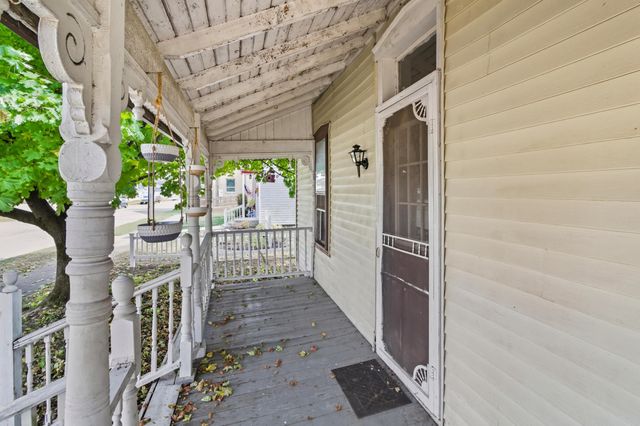 101 W 2nd Street, Frazeysburg, OH 43822