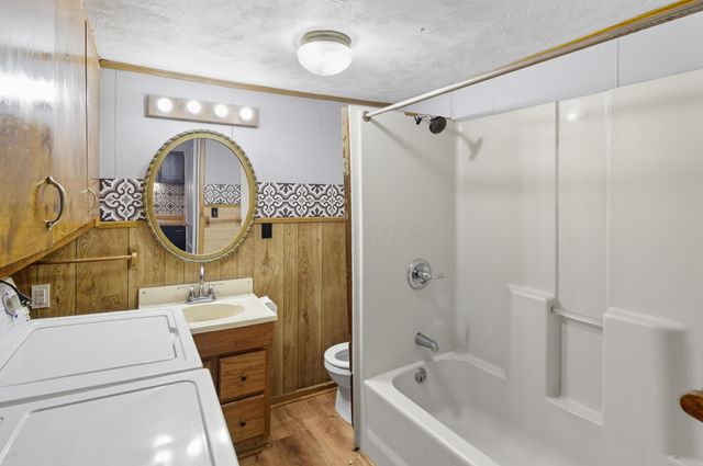 101 W 2nd Street, Frazeysburg, OH 43822