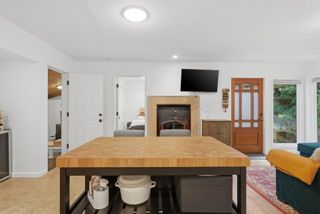 17741 Comanche Trl, Los Gatos, CA 95033